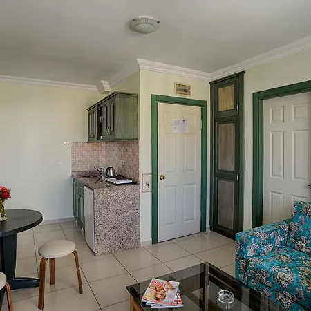 アパートホテル Akya 4*