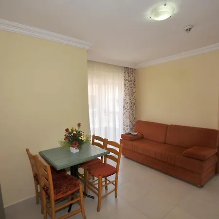 Akya Aparthotel 4*